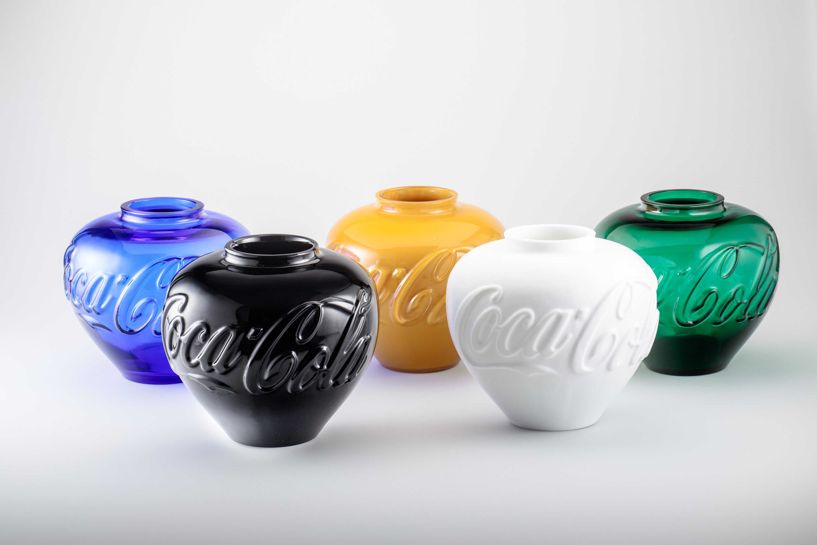 Ai Weiwei - Vases in Five Colours