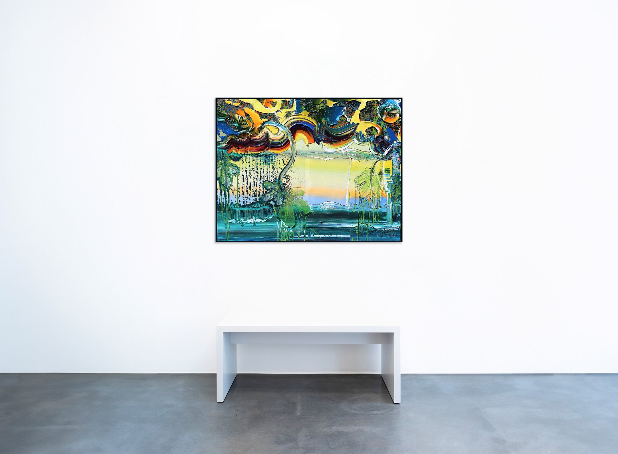 Gemälde ‘Happy #2’ von Brixy in der Geuer & Geuer Art Galerie – abstrakte Landschaft in Blau- und Gelbtönen mit dynamischen Formen.