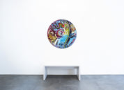 Rundes Kunstwerk ‘Say Yes Bamboo Bubble’ von Brixy – abstrakte Malerei mit dynamischer Farbstruktur, ausgestellt in der Kunstgalerie Geuer & Geuer Art in Düsseldorf.