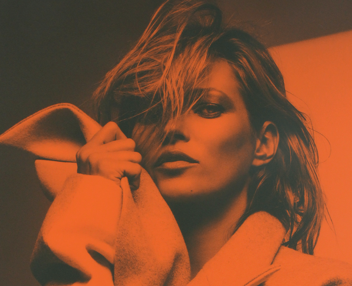 Bryan Adams - Kate Moss, Wrapped Up