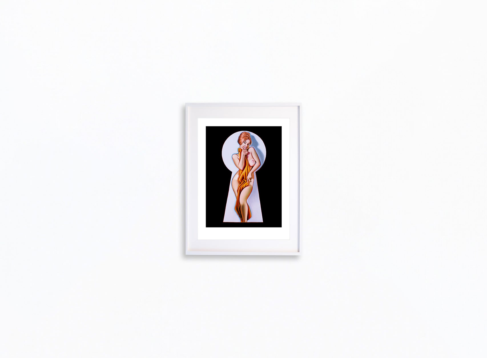 Kunstwerk 'Peek-a-Boo with Towel' von Mel Ramos in der Geuer & Geuer Art Galerie als Nahaufnahme – Frau im Schlüsselloch mit orangenem Tuch.